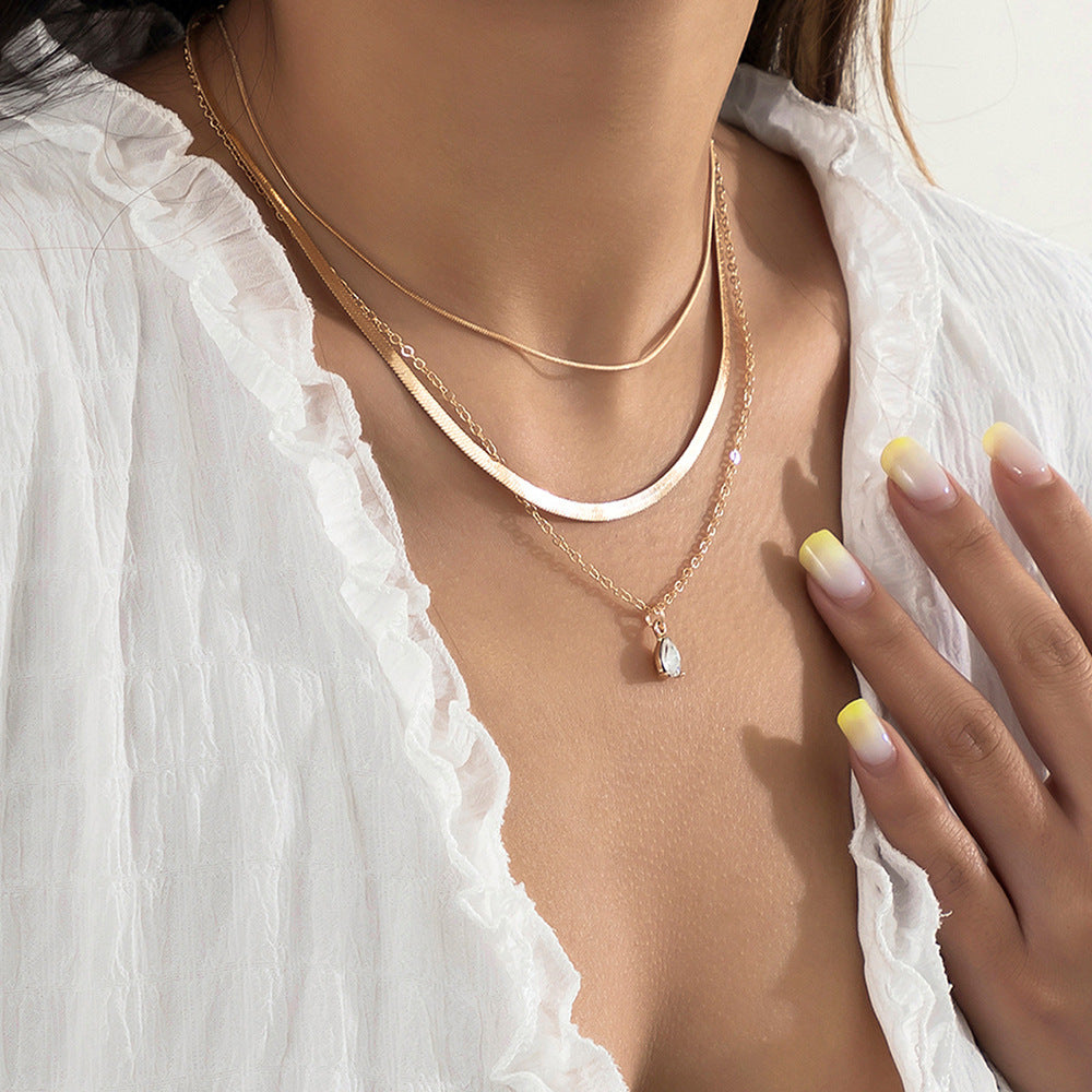 Minimal Gold Water Drop Pendant Necklace