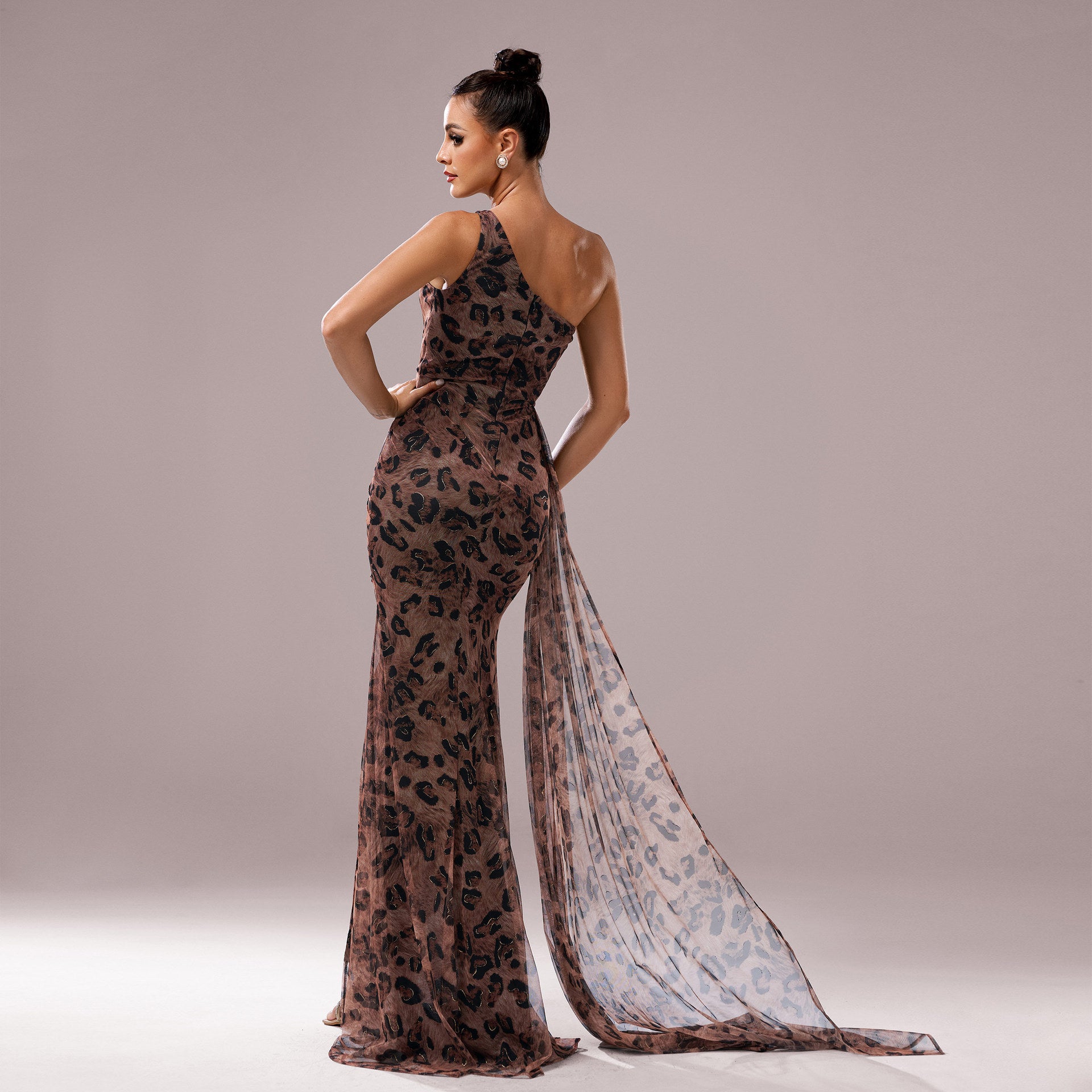 One-Shoulder Leopard Sequin Evening Dress | Elegant Diagonal Collar Gown
