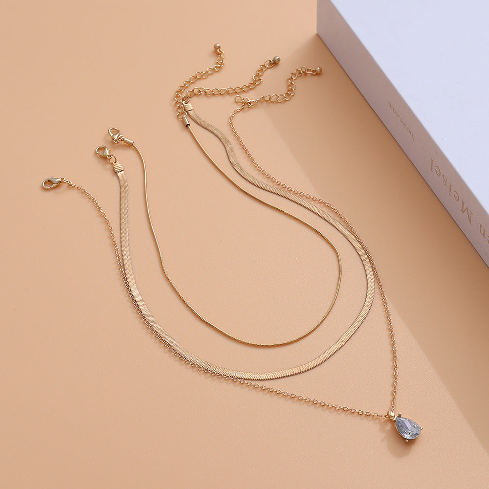 Minimal Gold Water Drop Pendant Necklace